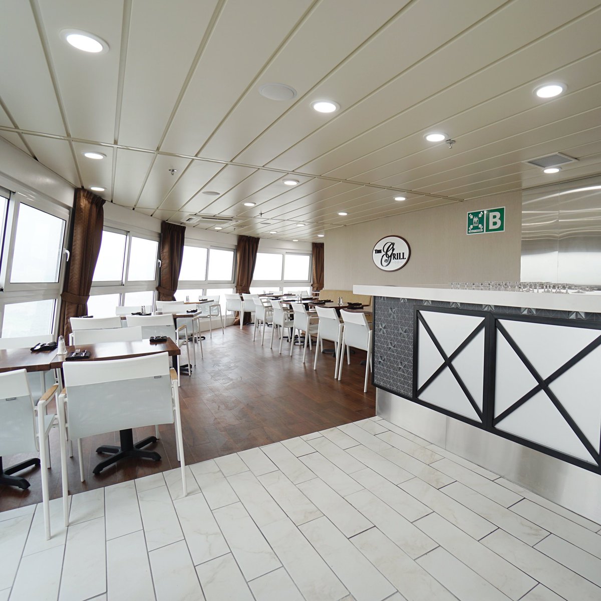 PopularCruising's tweet image. The newly enclosed #TheGrill on @VictoryCruise #VictoryI #GreatLakes #cruise #travel