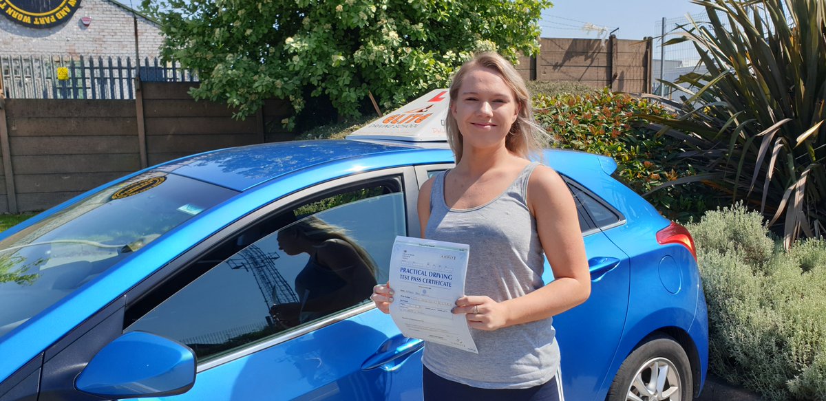 Congratulations to Katrina Money for passing her driving test with Elite Instructor Graham!! 
Find Katrina's pass on our blog here: elite-driving-school.co.uk/blog/katrina-m…