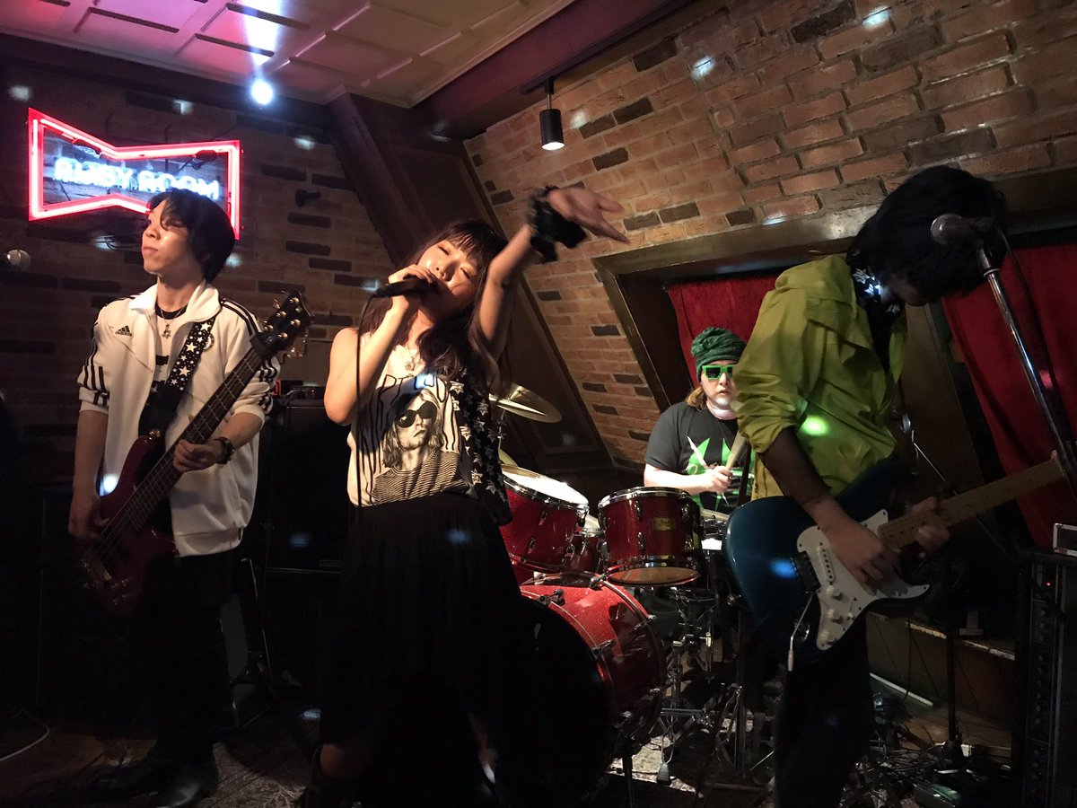 9214_kuni's tweet photo. Rock to the Future vol.2
サスペンスポップバンドEly's出演
〜渋谷Ruby Room〜

ライブ2days 1日目 https://t.co/LruX0PI6lU