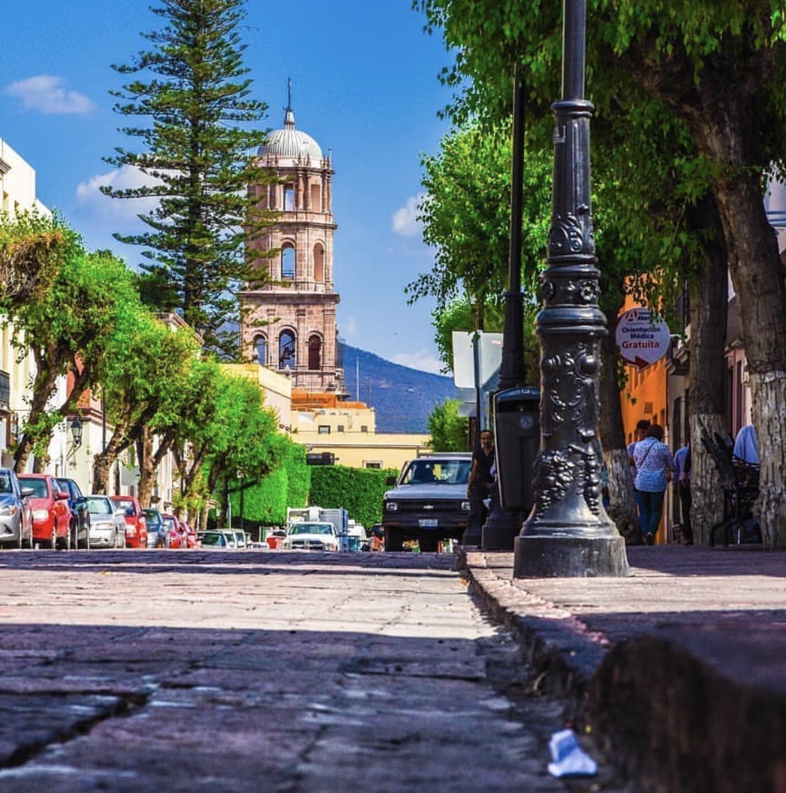 Muy buenos días. La temperatura en la ciudad de Querétaro es de 19°C, tendremos una máxima de 29°C. ¡Que tengan un excelente jueves! 🌳

📍Centro Histórico.