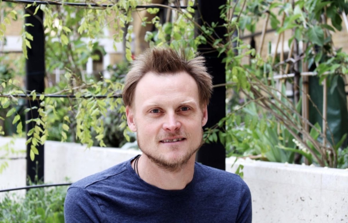UCL_teaching's tweet photo. 🏆 Thomas Kador for embodying interdisciplinary, #researchbasededucation and being a vital member of the @UCLbasc team @UCL_AHSHS #TheEducationAwards https://t.co/dqrKkbfveZ