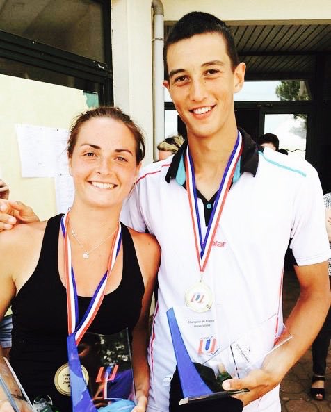 BardotDamien's tweet photo. Chapeau bas Antoine #Hoang ! Champion de France Universitaire @FFSportU, finaliste du Master'U BNP Paribas avec l'équipe de #FranceU, sélectionné  aux #Universiades de Gwangju 2015 ! Et qualifié au 3ème tour de @rolandgarros en battant Verdasco, tête de série N23 ! #doubleprojet https://t.co/Ef4868L6xZ