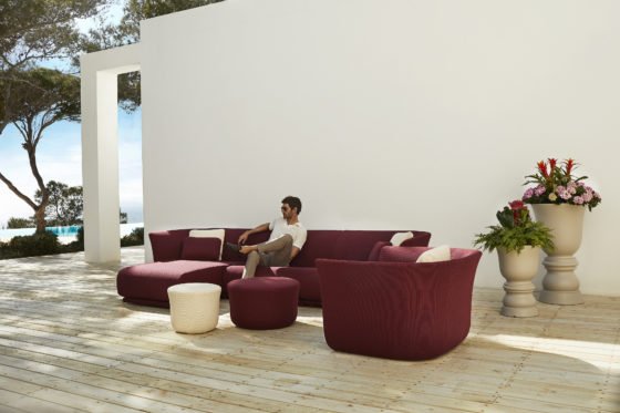 SUAVE outdoor collection by <a href="/wanderswonders/">Marcel Wanders studio</a>  for <a href="/VONDOMSpain/">Vondom | Outdoor Furniture</a> .

“Transforming outdoor spaces into true oasis” 

bit.ly/2VXi7Yl

#MarcelWanders #designfurniture #VONDOM