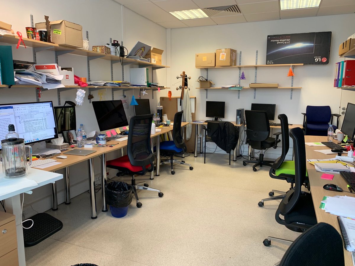 n_bouatianaji's tweet photo. Productive working afternoon with an empty office and some classical music to focus on my grant writing! I don’t miss you guys 👩🏻💻 @Adrien_Georges @btakiy @SKyryachenko #SelfishPI #SharingOffice https://t.co/Twd7n1u1v4