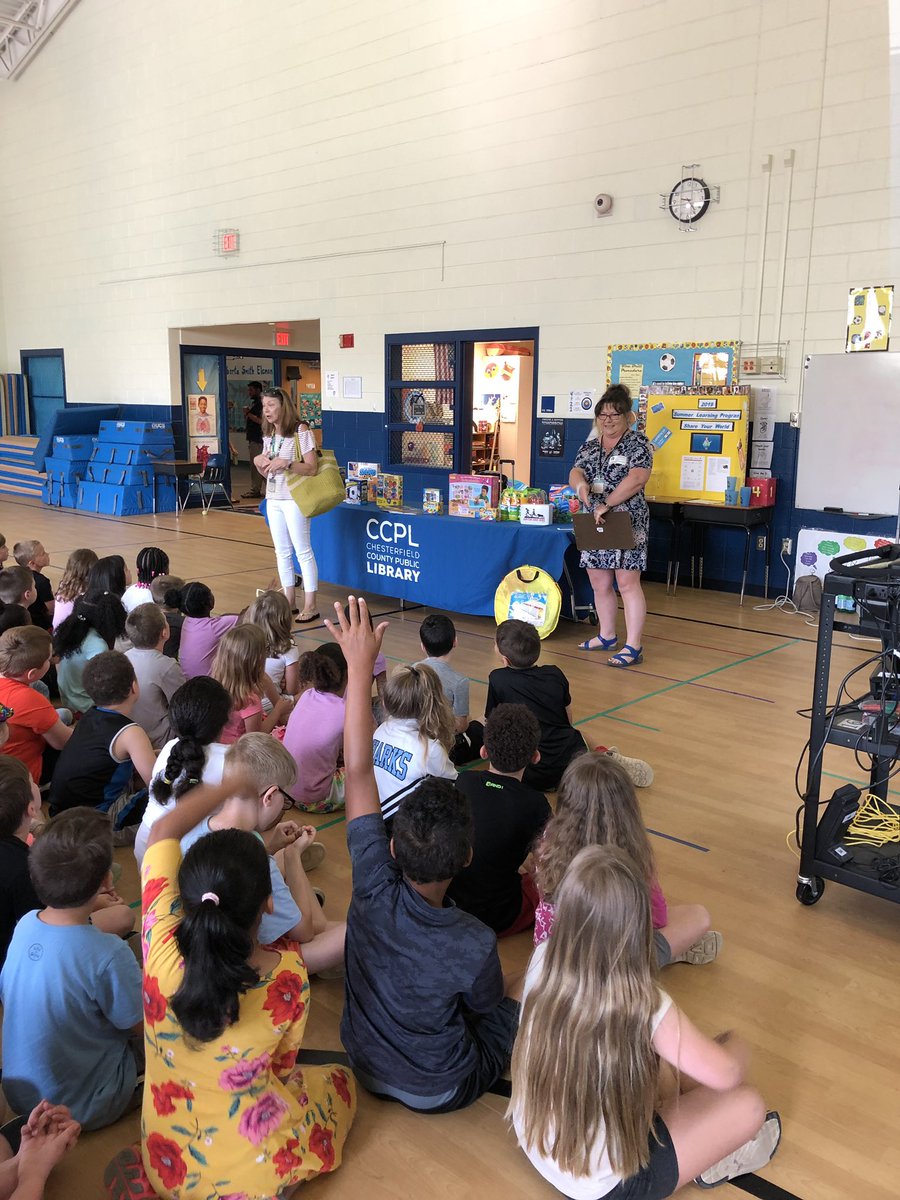ASESLibrary's tweet image. Look who came to visit us today! @CCPSlibraries @CCPLVA @sharkhappenings #oneCCPS