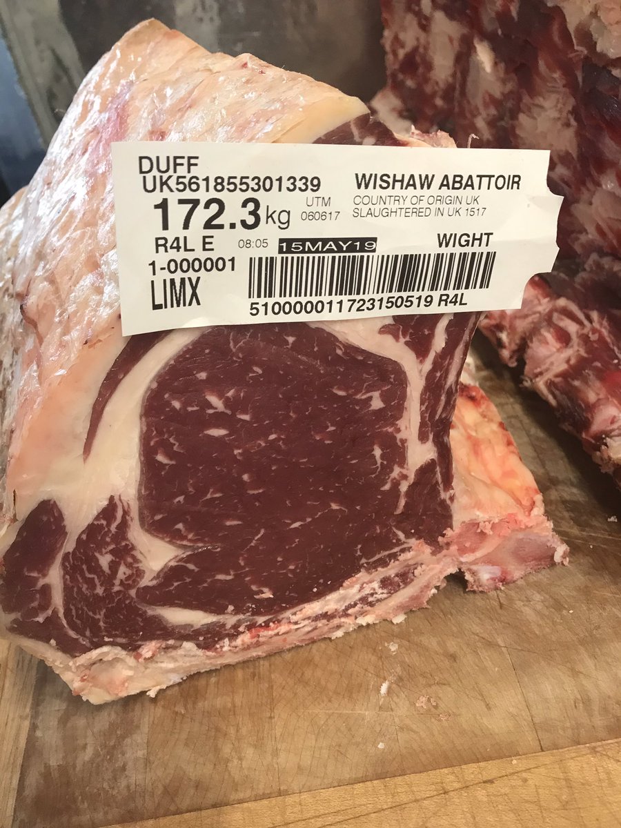 marsh_ricky's tweet photo. Superb roasting in today from the farmer Walter Wight @MacDuffBeef #scotchbeef #limousin #butcher #dryaged https://t.co/0ClR8i8qlI
