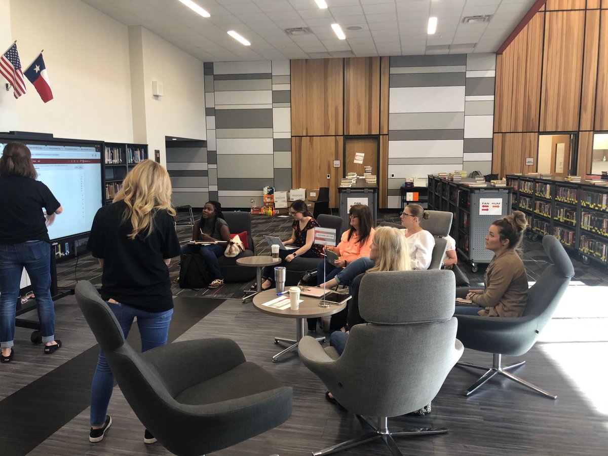 Angie Applegate tweet media