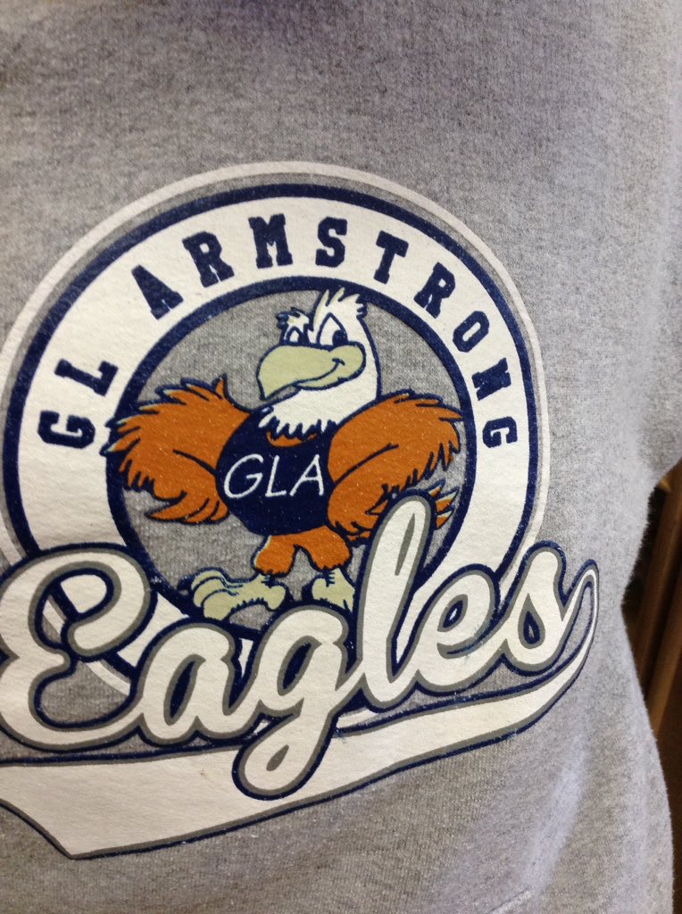 fdkarmstrong's tweet photo. At the art centre someone was inspired by the #ArmstrongEagles emblem on his sweatshirt #GLArocks #HWDSB https://t.co/TTNOCnSbkD