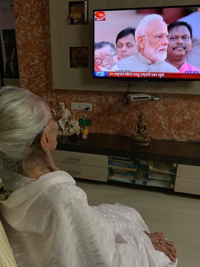 narendramodi177's tweet photo. @PMOIndia @narendramodi Heeraben Modi, mother of PM Modi watching the swearing in ceremony. 😍😊🇮🇳🙏 https://t.co/m61dziz50f