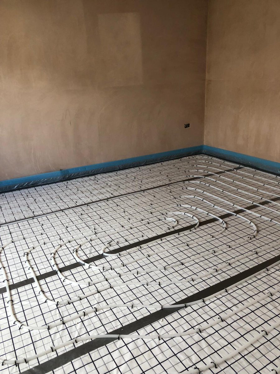 dragon_heating's tweet photo. A project installed in one day in Dewsbury.
140m2 Standard Tacker system.
Ready for Cemfloor screed to be laid
#ufh #underfloor #dragon #screed #completed https://t.co/l7cptnXZnD