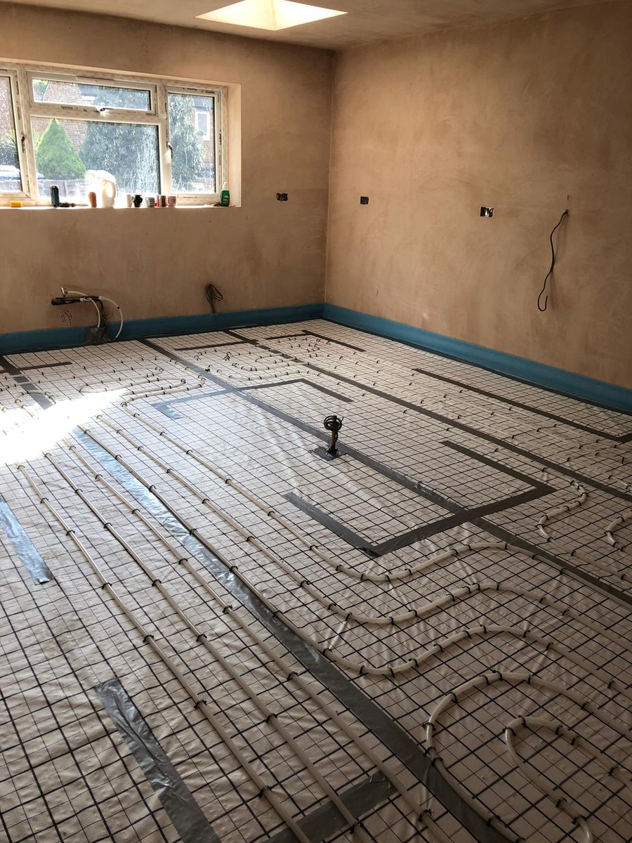 dragon_heating's tweet photo. A project installed in one day in Dewsbury.
140m2 Standard Tacker system.
Ready for Cemfloor screed to be laid
#ufh #underfloor #dragon #screed #completed https://t.co/l7cptnXZnD