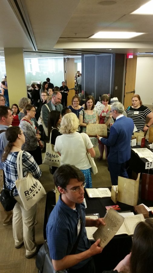 RBMSinfo's tweet photo. New #RBMS19 blog post!
๐ "Up Close and Bookish..." get the details on this year's @ABAA49 #Booksellers' Showcase and tours!
https://t.co/UPp1HMaFyq
๐ท: T. Ondrla, #RBMS17 https://t.co/l3XavZX9oW
