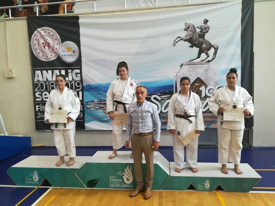 29-30 Mayıs 2019 tarihleri arasında Samsun ilimizde yapılan Anadolu Yıldızları final müsabakalarında 
+70 kg Gülsüm Ağaç 🥈
Olmuştur sporcumu tebrik eder başarılarının devamını dilerim. #ünyejudo🇹🇷🥋