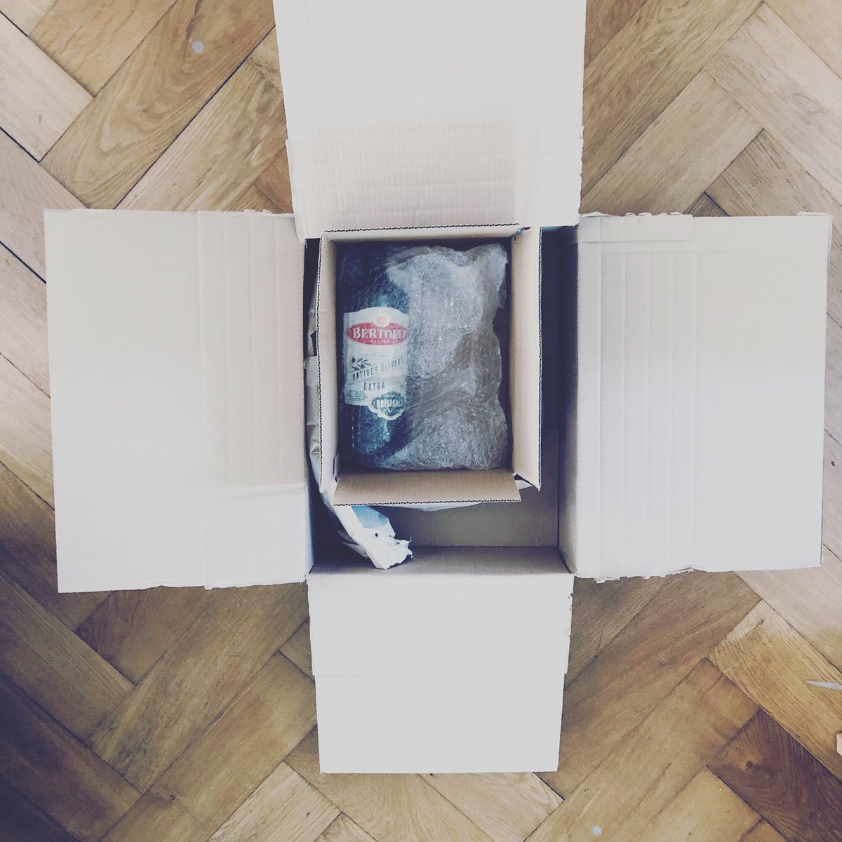 As much as the #amazonprime value proposition is tempting, the amount of #waste and #environmentalimpact it produces is excessive. How can we achieve a #smarter and more #sustainable way to deliver a great customer…