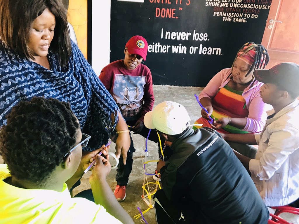 vphakathi's tweet photo. #BASAScalp19 Day 2 at Wushwini Art Centre, INdanda KZN.
Exploring teamwork and the importance of every role in a company.
@basa_news
#RMB
#BusinessAndArts https://t.co/KSIwVnzs2w