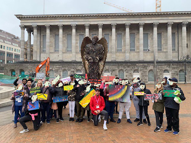 AllSaintsYP's tweet photo. #AllSaintsYouthProject #ASYP #Birmingham with #positiveposters against #knifecrime at the #Knifeangel @birmingham_live @bbcmtd @ITVCentral #nomoreknives https://t.co/nZ6ymLeYHQ