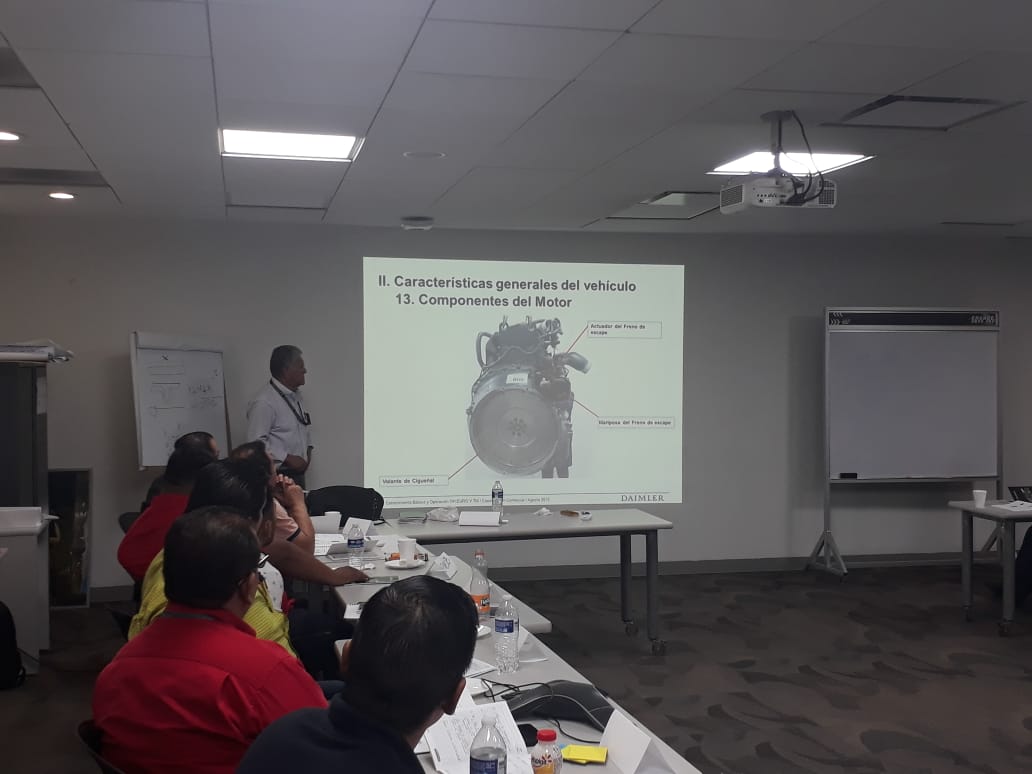 Daimler Contigo (@daimlercontigo) on Twitter photo El día de hoy, de la mano de <a href="/SemarnatNL/">Semarnat Nuevo León</a> y @SCT_mx, culminamos con éxito nuestro programa Transporte Limpio en nuestra planta García, Nuevo León, iniciativa que capacita a operadores de autobuses en eco-eficiencia al volante. Con <a href="/MBenzBusesMx/">Mercedes-Benz Autobuses</a> más rendimiento y menos emisiones. El día de hoy, de la mano de <a href="/SemarnatNL/">Semarnat Nuevo León</a> y @SCT_mx, culminamos con éxito nuestro programa Transporte Limpio en nuestra planta García, Nuevo León, iniciativa que capacita a operadores de autobuses en eco-eficiencia al volante. Con <a href="/MBenzBusesMx/">Mercedes-Benz Autobuses</a> más rendimiento y menos emisiones.