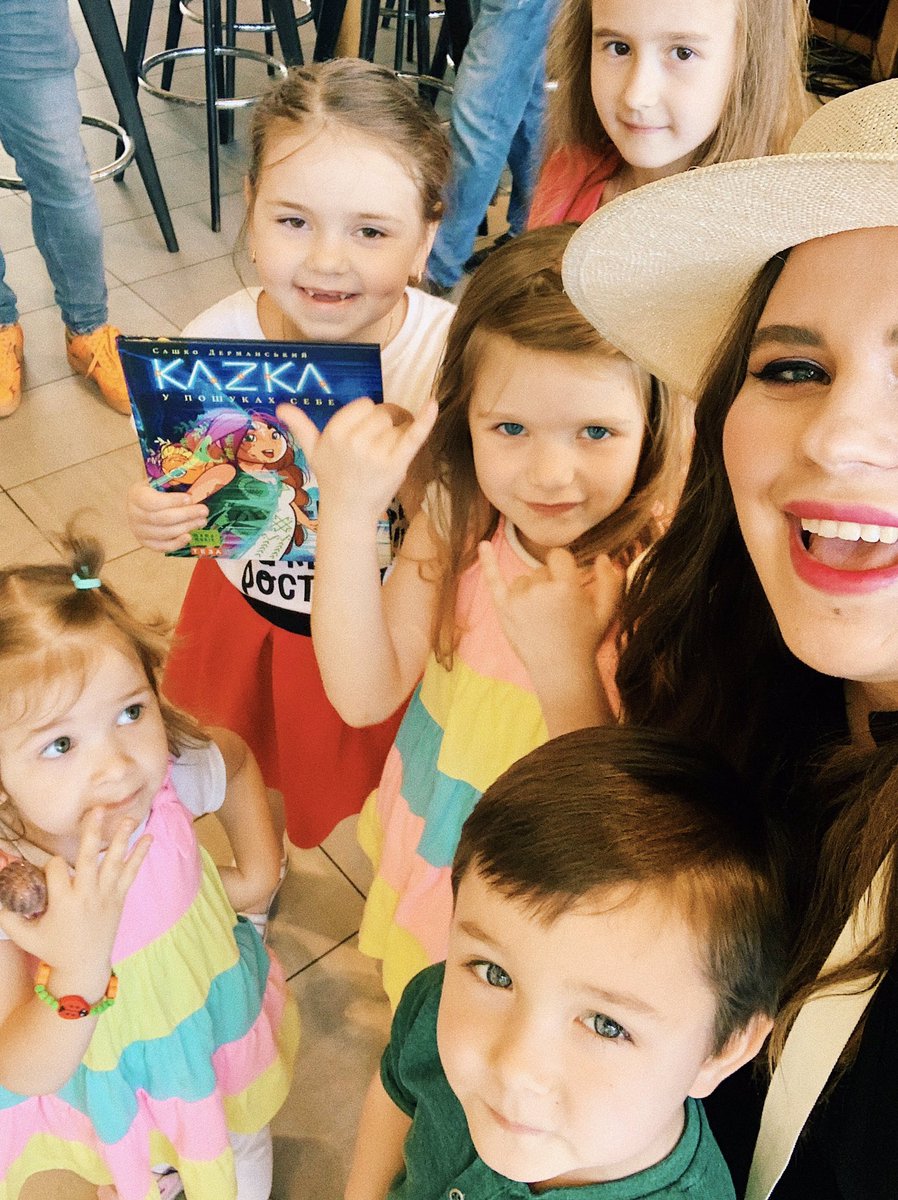 KAZKA_band's tweet photo. Наша перша книжка ❤️ Ви можете придбати друковану KAZKA у МакДональдз. Всі кошти з продажу будуть перераховані на благодійність. 

There is our book ❤️ You can buy print edition KAZKA in McDonald’s. 

#kazkastory https://t.co/QyYazbRT0A