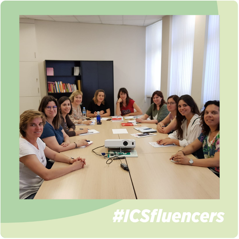 icscat's tweet photo. Avui les nostres #ICSfluencers ja estan a la recta final 🏃🏻♀🏃🏼♀
La @NuriaBeguer ens ha explicat com vetllen per les persones grans des del #CAPElTemple
I la @mibego22 ens ha recordat que avui és el Dia Mundial de l'#esclerosimúltiple
🔈 Segueix-les 👉🏼
#S8NB #S8BM https://t.co/HU0df3doZp