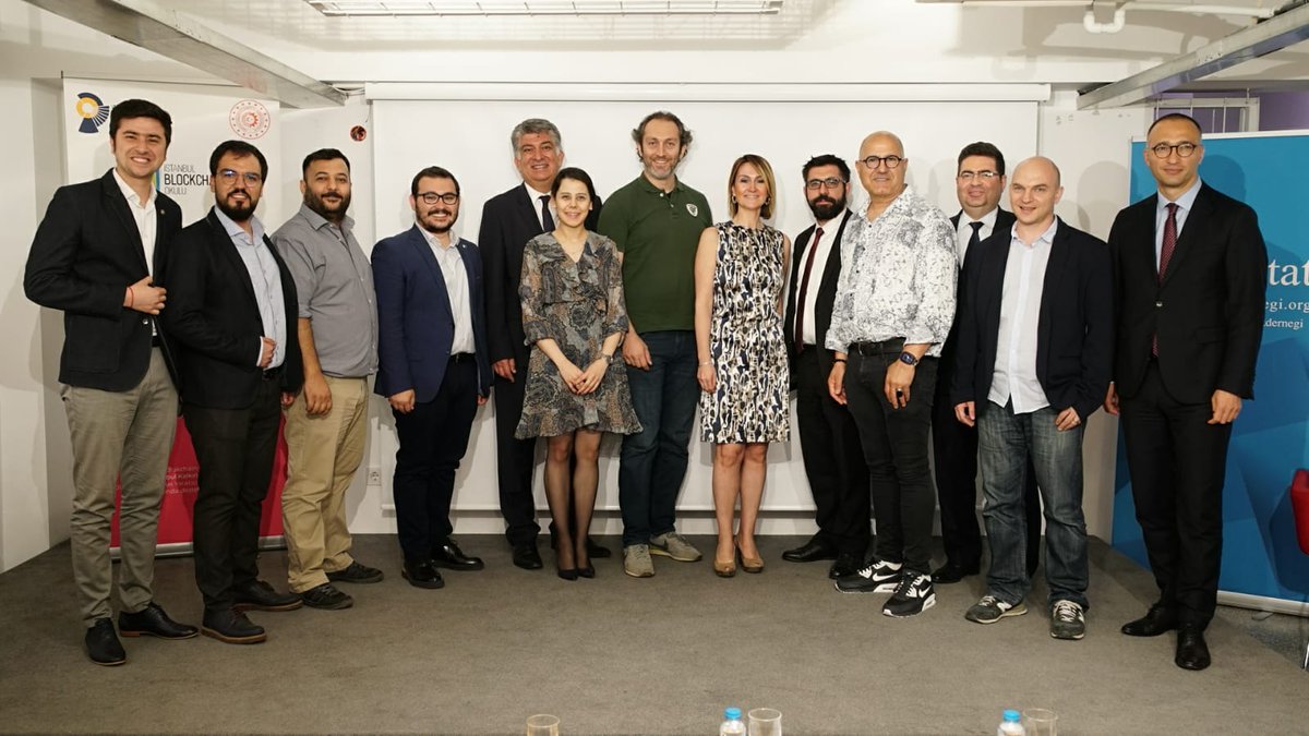 BlockchainOkulu's tweet photo. İstanbul @BlockchainOkulu Açılıyor!

https://t.co/utuRw7HSsz #blockchainokulu https://t.co/E09M4npgiC