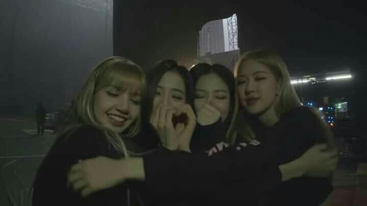 IntBLACKPINK_PH's tweet photo. “BLACKPINK is impossible without the 4 of us”

@ygofficialblink https://t.co/a673f2945v