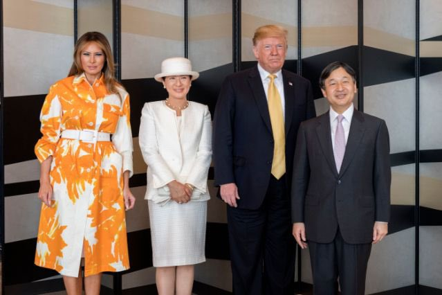 CitizensFedUp's tweet photo. Retweet if you think that the 1st Lady is the worst dressed in the history of the United States...!!

Between this tie-dyed dress &amp; her "I don't really care, do you" jacket, she has my vote for the worst...!! https://t.co/Kzn7nKRwld