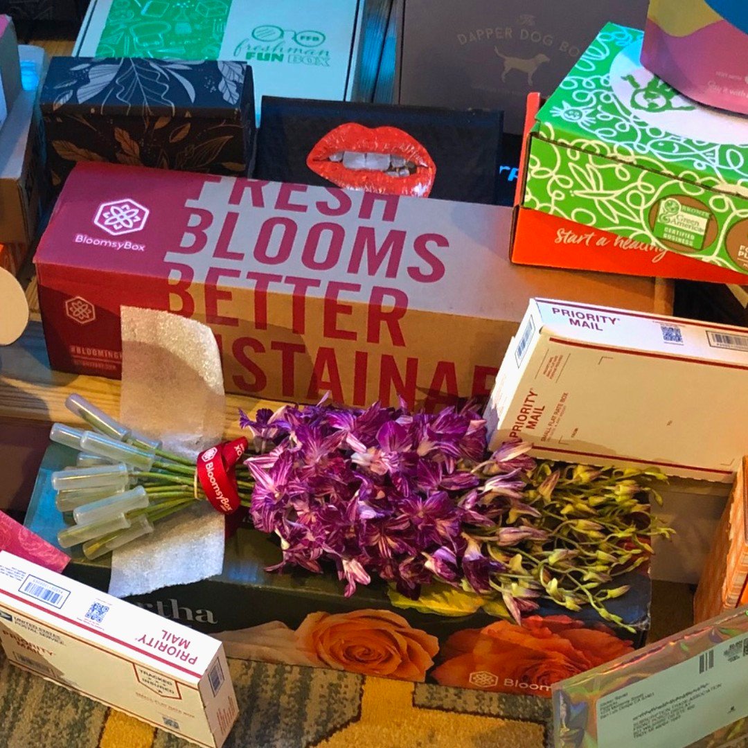 BloomsyBox tweet media