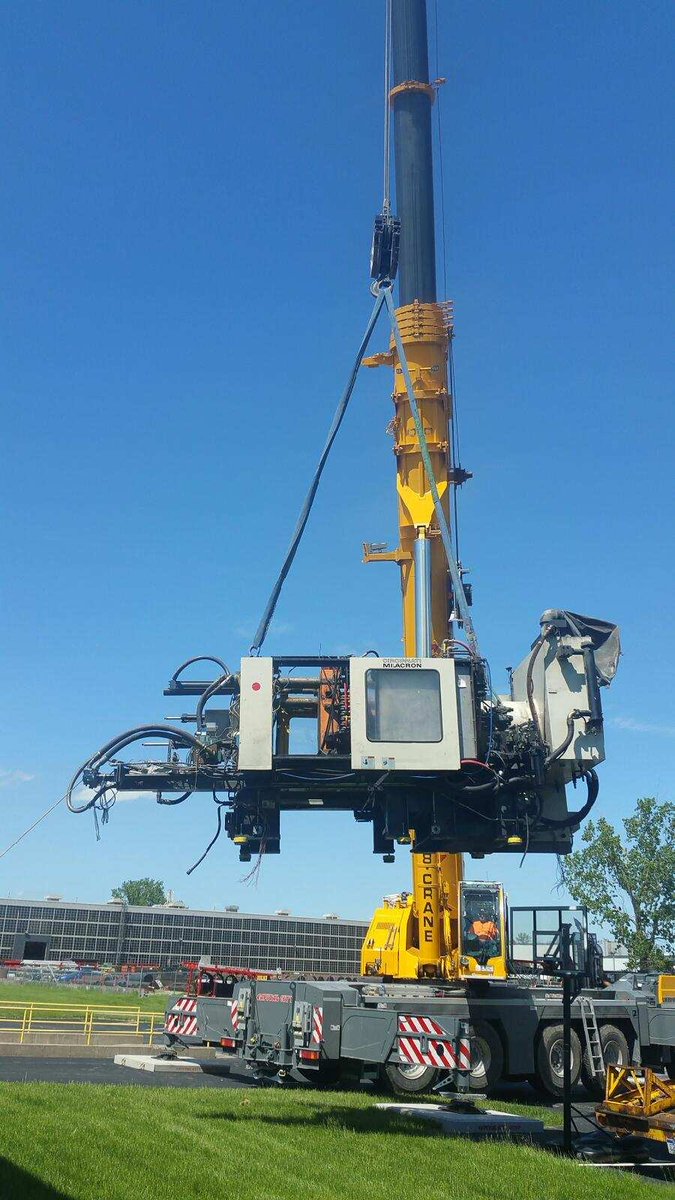 RSW_Tech's tweet photo. Capital City Crane of #OregonOhio #NorthwestOhio assisting with a 500T #Milacron.
We will be retrofitting this machine with RSW Technologies eMiser #EnergyEfficiency system!
#IndustrialMachine #InjectionMolding https://t.co/ETTvegLQ8X https://t.co/Tj6yo0EJQR