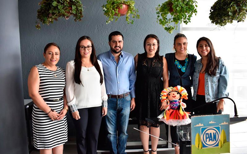 #Querétaro 👩 | Querétaro un paso adelante en materia de Paridad Total: Beatriz Marmolejo Rojas 

La diputada apuntó que Querétaro ha sido de los primeros estados en contar con el 50 por ciento de presidentas municipales en el ejercicio de funciones 👉 bit.ly/2XdxkWx