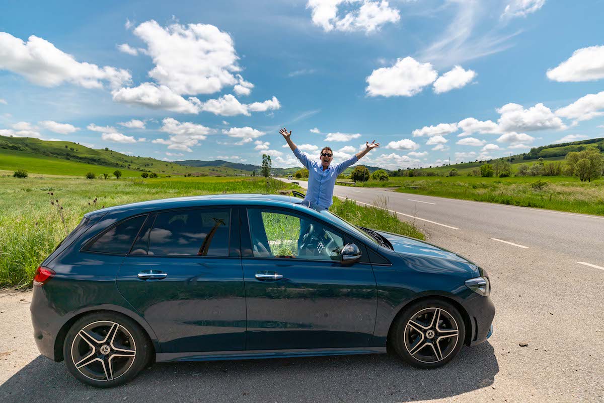 MikesRoadTrip's tweet photo. Having such a great time on my road trip of Romania in the B-Class by @MercedesBenz Romania. On my way to the northern part of the country to Maramures, a region where Romanian traditions are alive and well.
#RoadTripRomania #MercedesBenz #NouaClasaB #JustifyNothing #travel https://t.co/5Twoex45KD