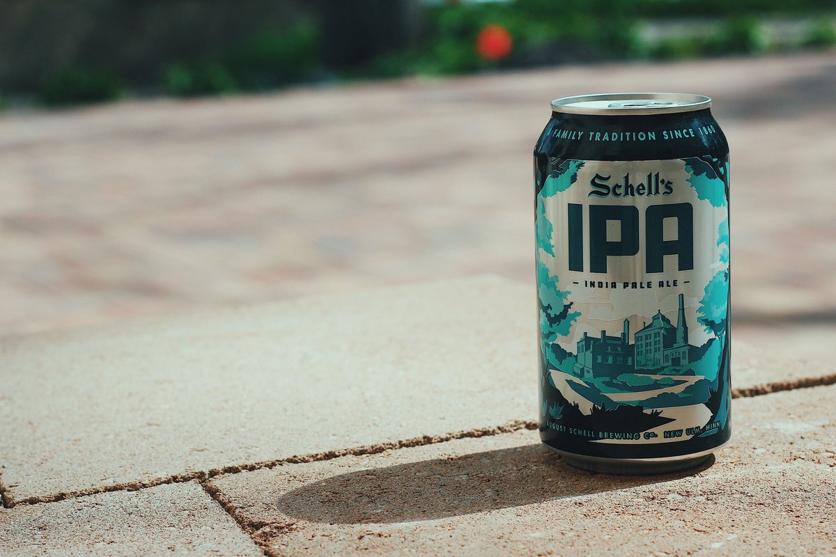 OmahaCraftBeer's tweet photo. The wait is over! Schells IPA is here.
#SchellsBrewing #CraftCans #IPA #TraditionMeetsTrend https://t.co/TcIdntU5Vv