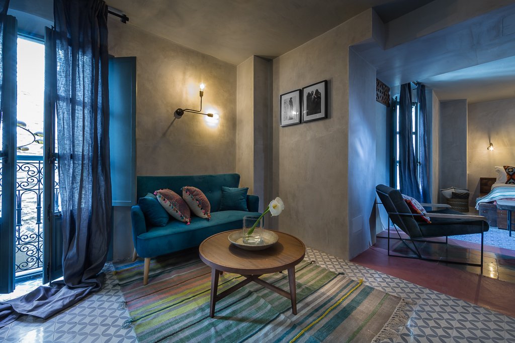 ¿Nos escapamos a Tarifa? En alguna ocasión os he hablado de @TheRiadTarifa ​ Un hotel inspirado en los auténticos riadas marroquíes que acaba de reformar sus suites. Podéis conocer más sobre este hotel aquí: thecoolplan.com/te-apetece-un-… #thecoolplan #viajes