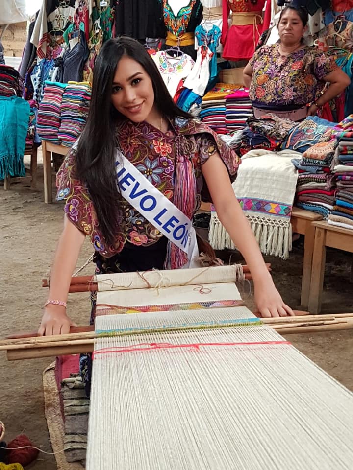 Sectur_Chiapas's tweet photo. Las participantes del certamen de belleza Miss México recorrieron la bella ciudad de San Cristobal de Las Casas, donde se realizará la primera fase de la gran final de este concurso, el próximo sábado 1 de Junio en el Teatro Hermanos Dominguez. https://t.co/VXCASE0aGH