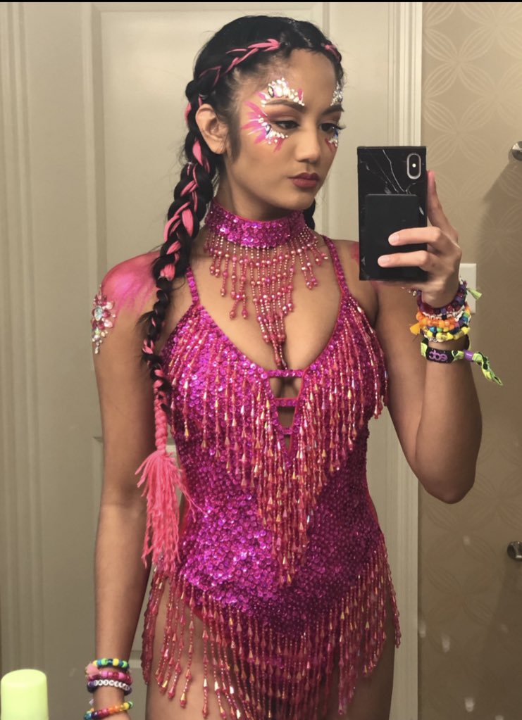kaylawaylas's tweet photo. #EDCLV2019 all the fits✌🏼♥️🙏🏼✊🏼 https://t.co/GoUIFaDUu8