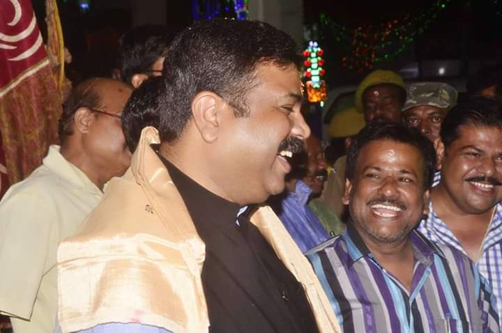 DeepakOdishabjp's tweet photo. Congratulations @dpradhanbjp  for becoming 2nd time Cabinet Minster Govt of India ...pride of our Dhenkanal, Odisha..muku Bhai.
Tq @PMOIndia @narendramodi @BJP4India https://t.co/0PhRSjeXDT