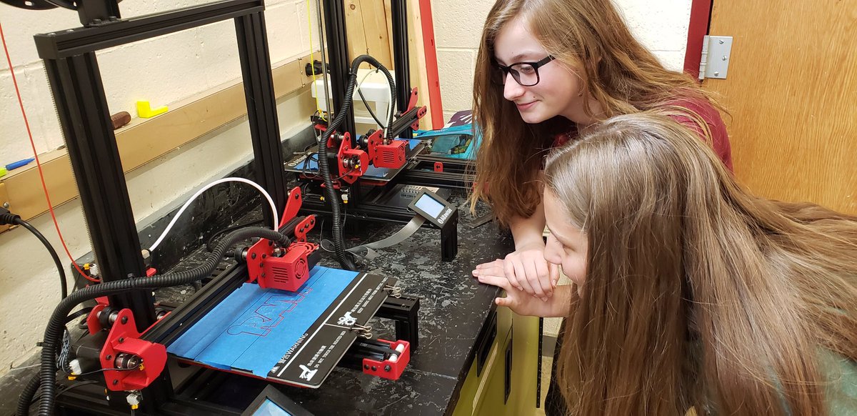MuirColts's tweet image. 7th grade pre-engineering students designing, file converting, and creating a product using the 3D printer! #initialkeychain #manufacturing #steminaction