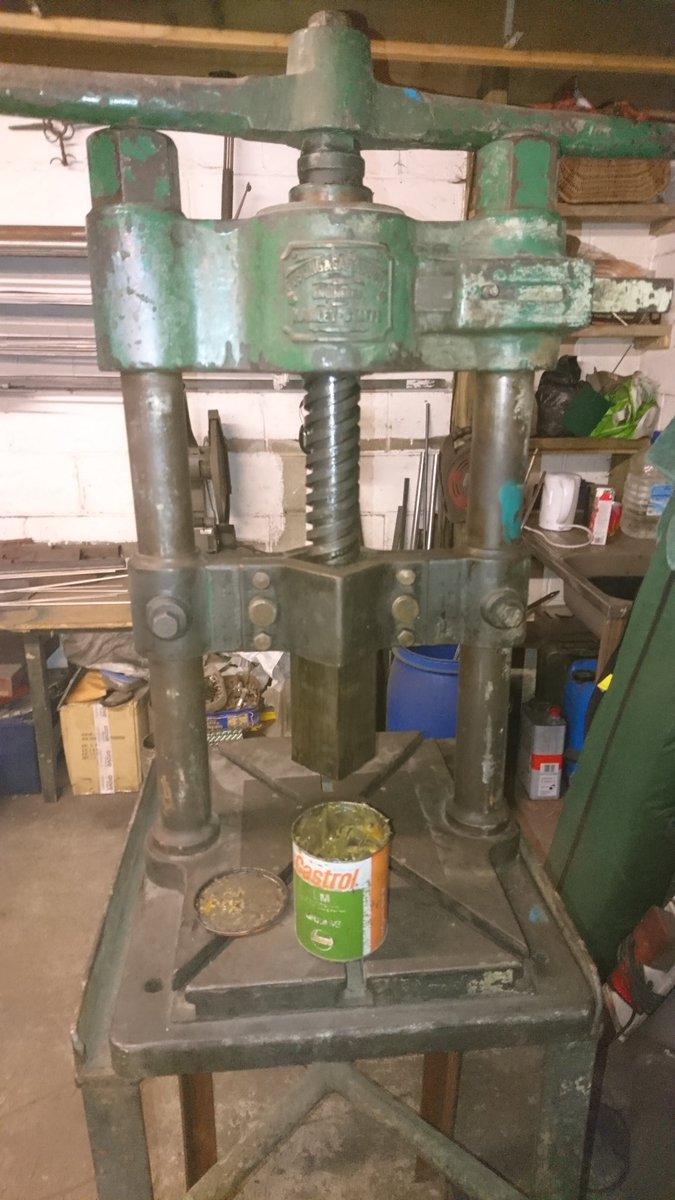 StangerMoore's tweet image. #Flypress installed.With @Castrol grease! More than just #oil its liquid #engineering for #blacksmithing !
