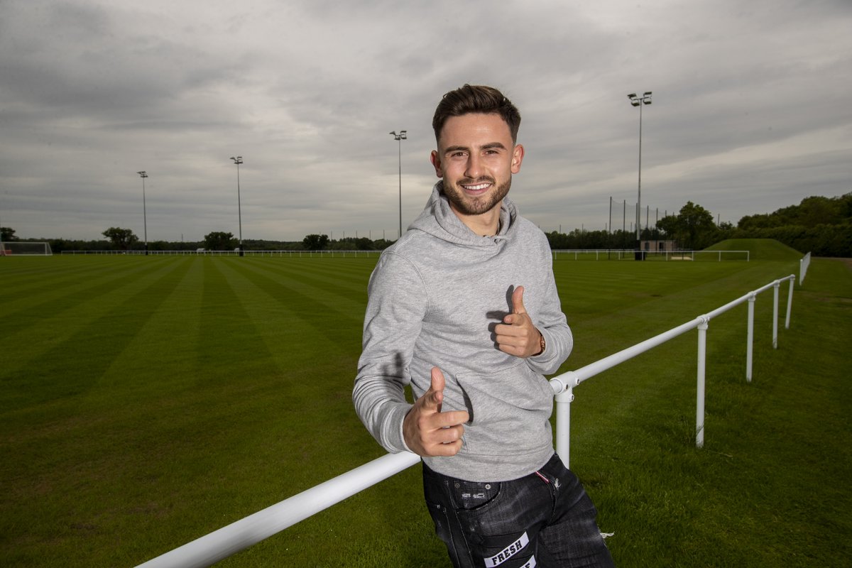NorwichCityFC's tweet photo. Signing number 1οΈβ£ is through the door! β
Who is excited to see Patrick in action? π€©
#WelcomeRoberts #ncfc https://t.co/pBFFJlw9Bo