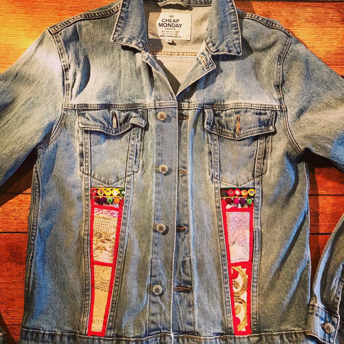 TheFudgeParlour's tweet photo. Upcycled Denim Jacket #durham https://t.co/CC32mSIhK0
