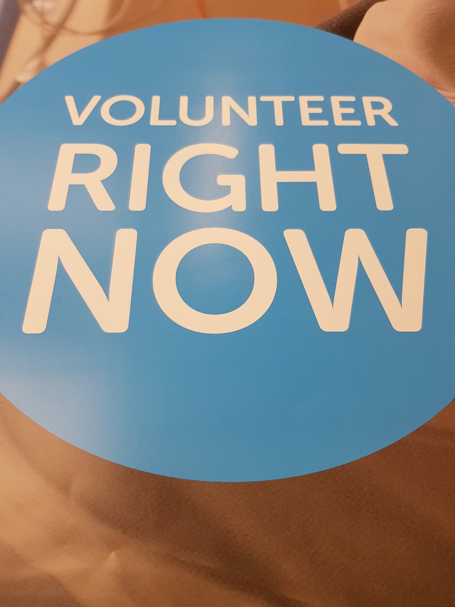 CRUKWindsor's tweet photo. #windsor #needhelp #VolunteerWithUs #greatshop #greatopportunity #valueoftime #givingsomethingback #anyday #anyhour #itwillhelp #visitshop #peascod street Windsor. @Michelle_CRUK @CR_UK @Area24CRUK @CRUKShops https://t.co/UVnndqPTi3