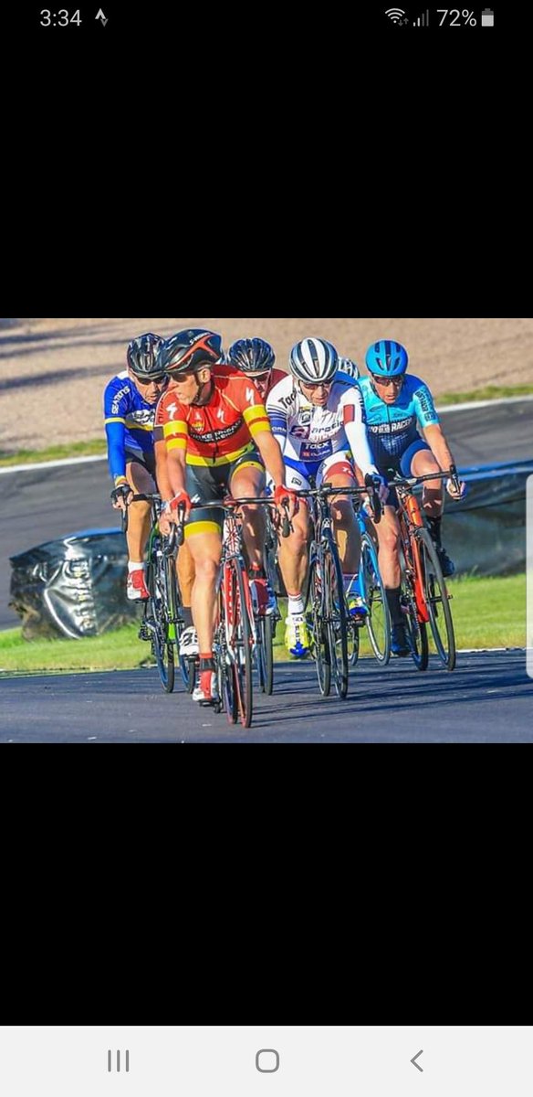 tracknuts's tweet image. Tuesday night at Oulton Park