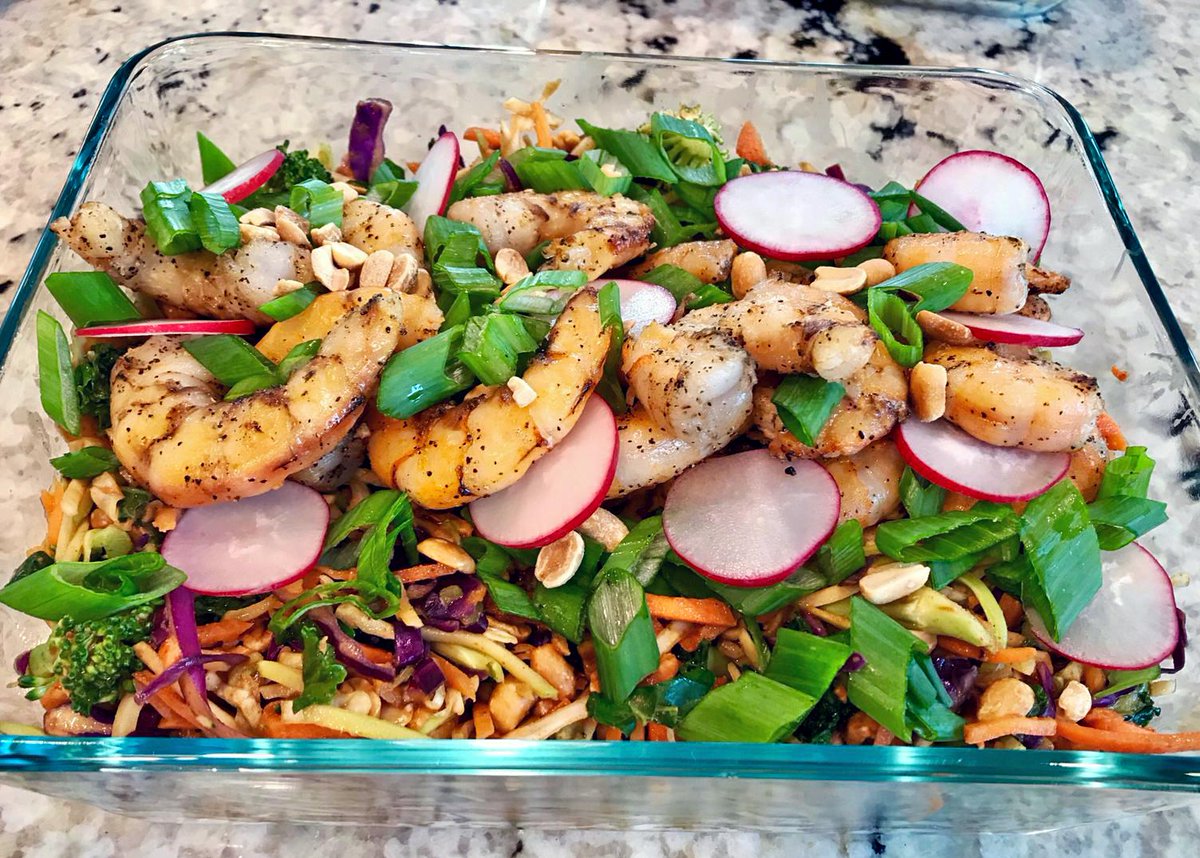 Better than #takeout, this #carbfree shrimp pad Thai is packed with crispy vegetables & full of zesty #flavor!
👩🏼‍🍳weeklymealprep.com

#FriendThatCooks #PersonalChef #MealPrep #MealPlan #MealPrepping #Healthy #Foodie #HealthyFood #EatClean #ThursdayThoughts #ThursdayMotivation