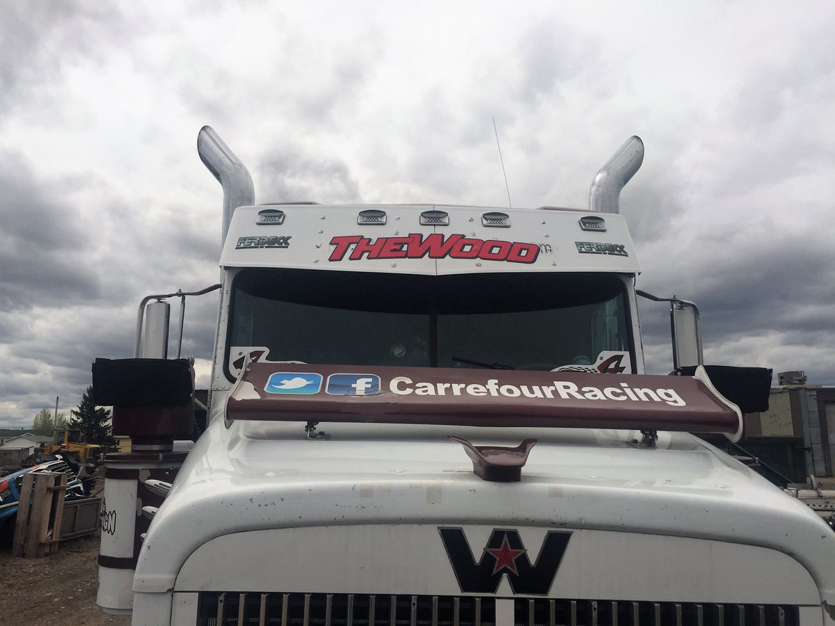 CarrefourRacing's tweet photo. Nous sommes heureux d’accueillir dans la famille Keven Dubois - TheWood &amp; Fils - en tant que nouveau commanditaire de Carrefour Racing #4! Merci Keven de ton support! https://t.co/b0RR2QZdP1