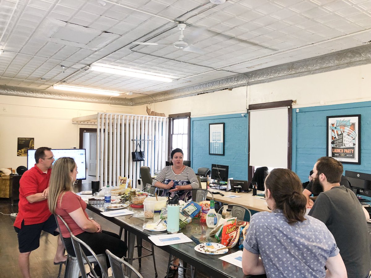 VantMarketing's tweet photo. First team lunch &amp; learn ✔️

#lunchandlearn #digitalmarkering #vantmarketing #digitallypropelled #newbraunfels https://t.co/YWdeLalmB1
