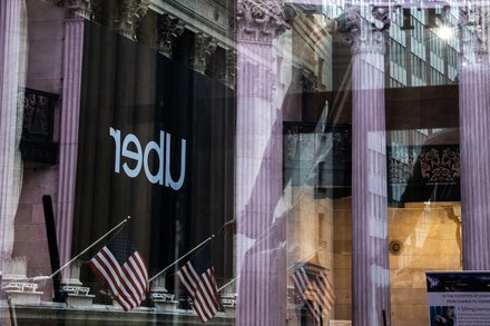 CatDogTogether's tweet photo. "Uber’s First Results After I.P.O. Show Slowing Growth and $1 Billion Loss" by KATE CONGER via NYT https://t.co/hNiIENgLqg https://t.co/A44uYCE2mN