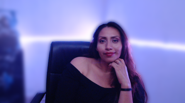 SoyUxia's tweet photo. #NewProfilePic Ayer acabando el stream sacamos esta foto, me veo toda ojerosa ya tenia sueño, saludos y gracias a todos los que estuvieron en el stream de ayer! ❤️😍 🔁 https://t.co/4hlrT1N9hm