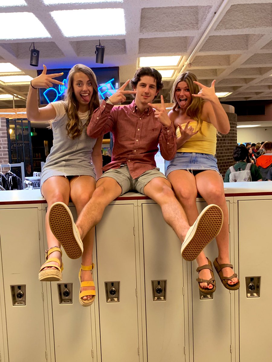 MartDeca's tweet photo. Anoka, 
Thank you for an unforgettable year full of friendships, memories , and LOTS of cookies. We had a blast working in the best school/family in the state. Class of 2019 it’s OUR TIME!
-forever love your 2019 DECA mart workers💙 https://t.co/IcPYPBqLRT