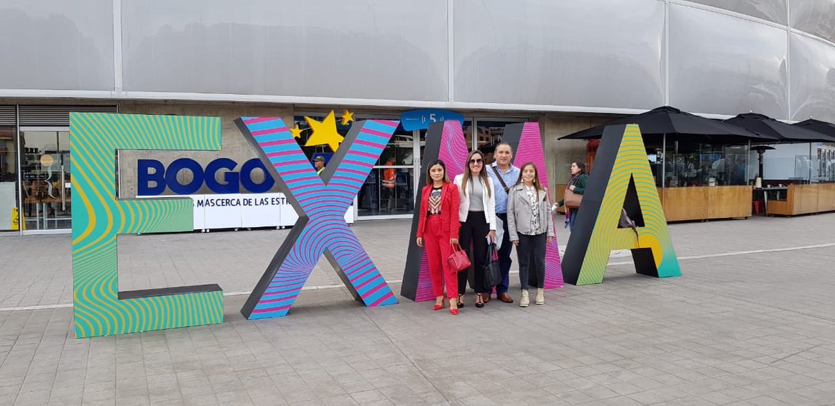 influmedia's tweet photo. El equipo @influmedia está en #Colombia preparándose para traer novedades... ¿imaginan de qué se trata? 🇨🇴📲

#Exma2019 #CámbialoTodo #InflumediaColombia #InfluencerMarketing #InfluencersColombia #SocialMedia #MarketingDigital https://t.co/tKrTtm9HV2