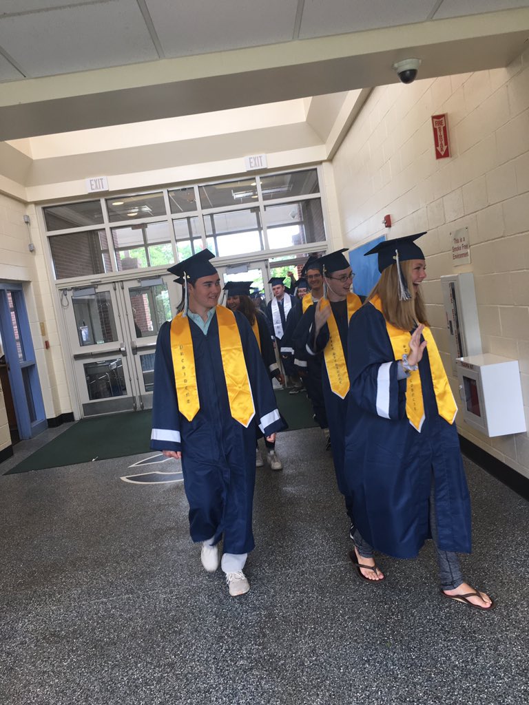 DeerHillSchool's tweet photo. We “capped” 👨‍🎓👩‍🎓off a busy 24 hours with our first ever Senior Salute. Congratulations, CHS seniors and thank you for inspiring us today! @TheBTScott #proudtobedeerhill #proudtobecps https://t.co/yyxQSABoEi
