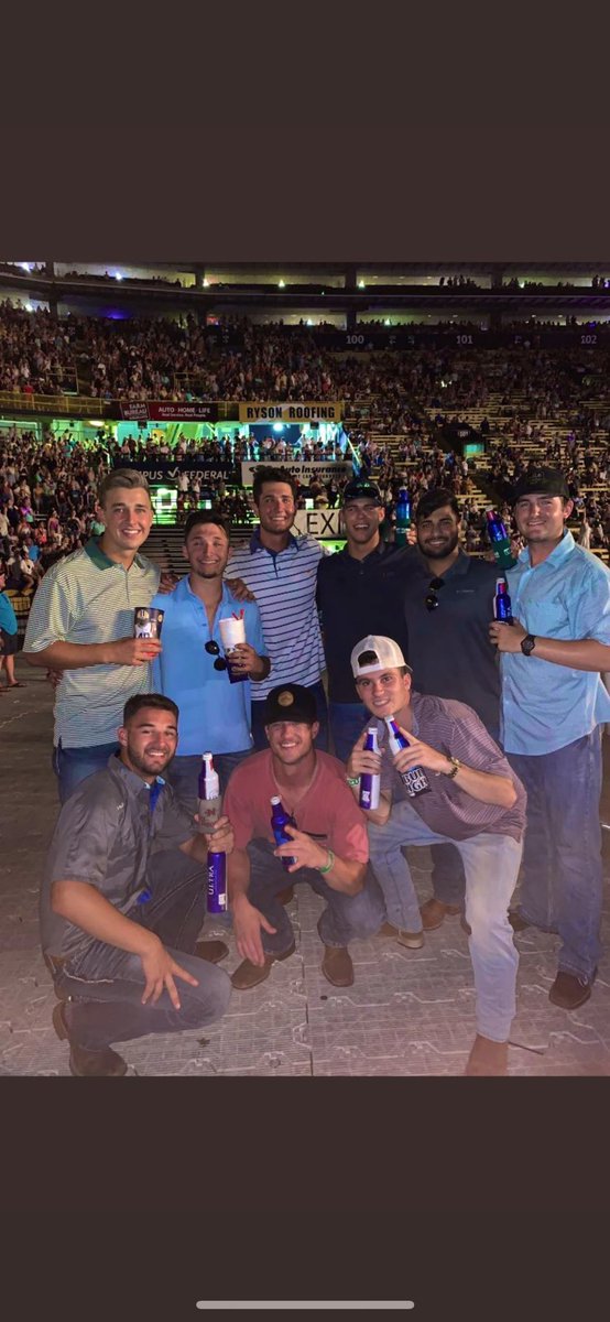 reedbabin's tweet photo. good times https://t.co/JvQ0X8RsfS